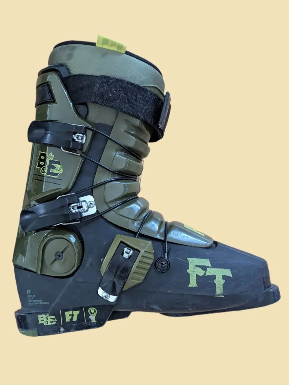 RARE - Full Tilt B&E Ski Boots - Size 29.5 - B-Dog & E-Dollo